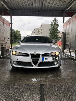 Alfa Romeo 159 JTDm sportwagone - 2