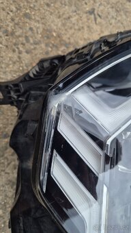 Prave svetlo Audi Q3 - 2