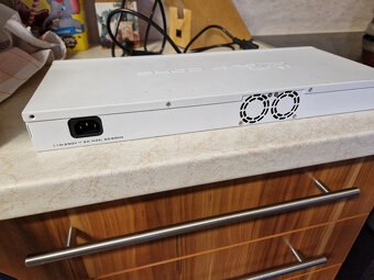 Router MikroTik CCR1036 - 2