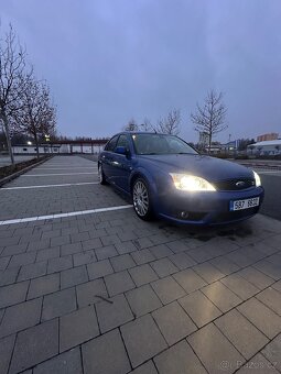 Ford Mondeo ST220 - 2