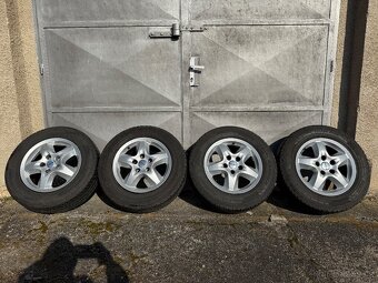 VW Transporter Multivan T5-Alu sada pneu PIRELLI 215/65/16C - 2