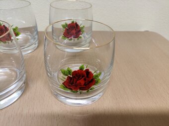 Retro skleničky s růží - 2