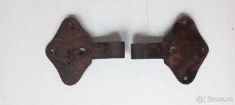 staré dveřní kování - 2
