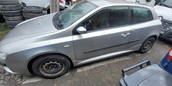 Fiat Stilo 1,9 85kw díly - 2