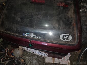 Felicia zadní víko - 2