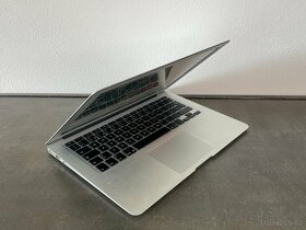 MacBook Air 13" 2014 128GB / 4GB / Skvrny na LCD - 2