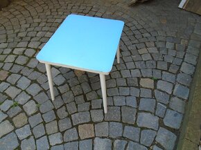 Dřevěný stoleček - 2