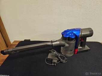 Dyson DC 35 s nabíječkou - 2