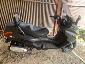 Skutr PIAGGIO - 2