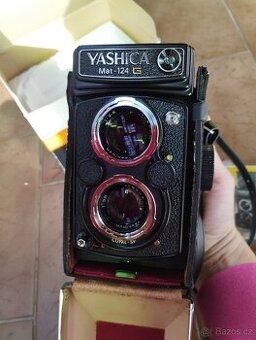 Yashica MAT 124G - 2