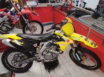 Suzuki RMZ450 - 2