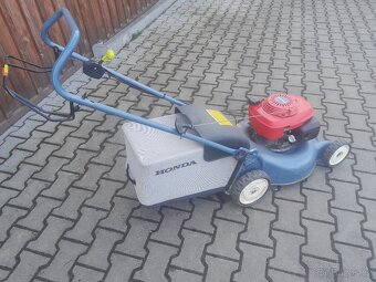 SEKACKA HONDA S POJEZDEM - 2