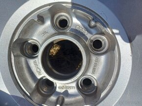 Alu kola audi 4B0601025A A4 B5 (8D) r.v.1994 - 2001 - 2