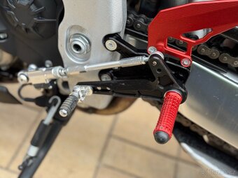 Aprilia Tuono V4 Factory 2022 - 2
