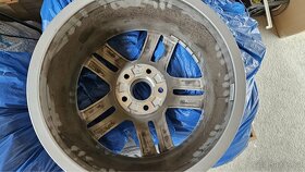 7x17 Original Audi ET42 - 2