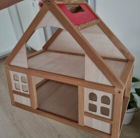 Dřevěný domek pro panenky WOODY - 2