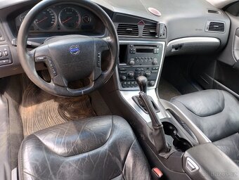 Volvo XC70 D5 manuál - 2