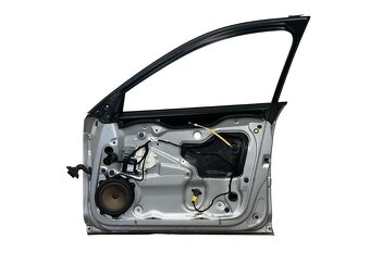 Pravé přední dveře stříbrná LY7W Audi A3 8P sportback 2006 - 2
