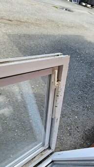 Okno sklepní PVC 1200x600 - starší - 4 KS - 2