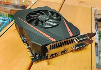 GIGABYTE GTX 1070 na náhradní díly - 2