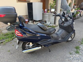 Skůtr Suzuki Burgman 400 - 2