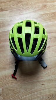 Cyklistická helma na kolo vel. S/M - 2