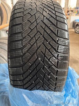 PIRELLI WINTER 2 - 4x zimní pneu 235/40/20 - 2