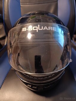 Helma na motorku B-square - 2