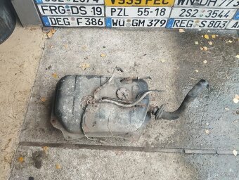 Palivová nádrž na Suzuki Samurai - 2