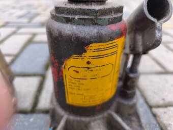 Hydraulický zvedák 3,0 tuny - 2