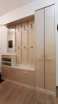 Předsíňová stěna - 2