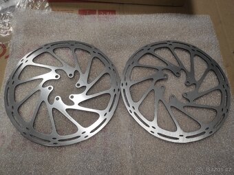 Brzdové kotouče uchycení 6der a centralok. 10 - 2