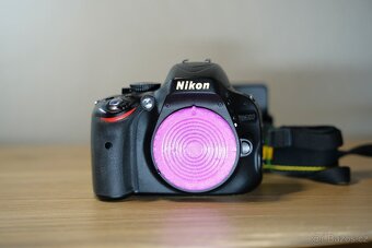 Nikon D5100 (22k závěrka) - 2