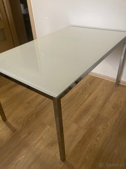 Jídelní stůl - 2
