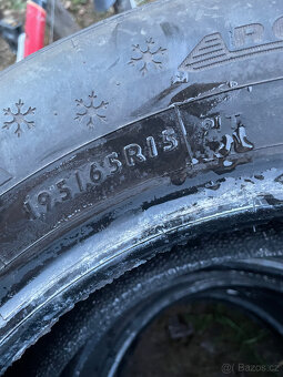 195/65 R15 zimní Dunlop - 2