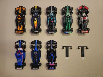 Lego F1 držáky - 2