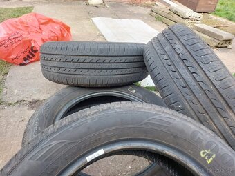 Goodyear Efficientgrip SUV 4x4 215/60 R17 - 2