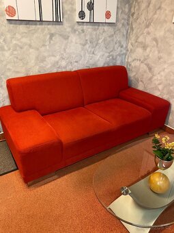 Sofa - červené látkové čalounění - 2