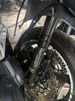 Vidlice a centralni tlumic Ohlins na Kawasaki Zx10R 11-15 - 2
