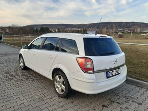 Opel Astra H kombi 1.7 TDCi 81kW - 2