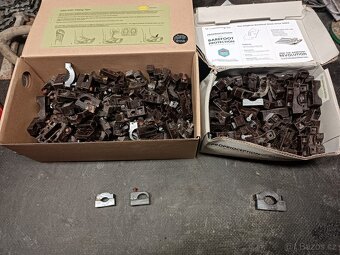 Bakelitové objímky na elektroinstalaci - 2