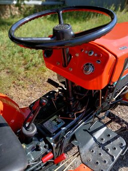 Japonský traktor Kubota B6001D, profesionální repas - 2