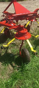 prodám nesený obraceč sena DEUTZ FAHR - 2
