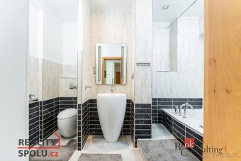 Prodej, byty/2+kk, 65 m2, Benešovo náměstí 2445, 53002 Pardu - 2