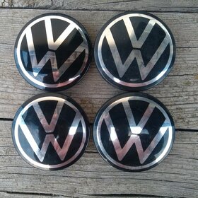 ZÁNOVNÍ STŘEDOVÉ KRYTKY-LOGA-ZNAKY DO ALU-DISKŮ VOLKSWAGEN - 2