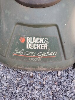 Sekačka a vyžínač Black & Decker - 2