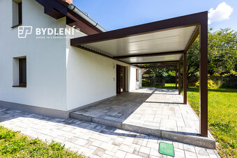 Prodej rodinného domu 260 m² s pozemkem 2122m² - 2