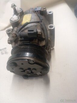 Kompresor klimatizace Ford - 2