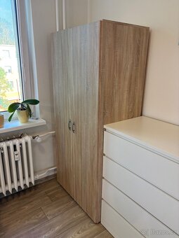 Šatní skříň - 2