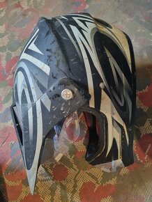 Přilba s plexim - 2
